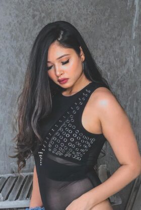 Business Bay Escort +971568437574