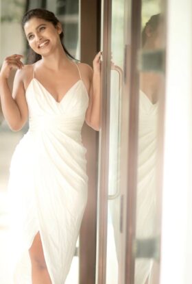 Abu Dhabi Escort Service +971555401760